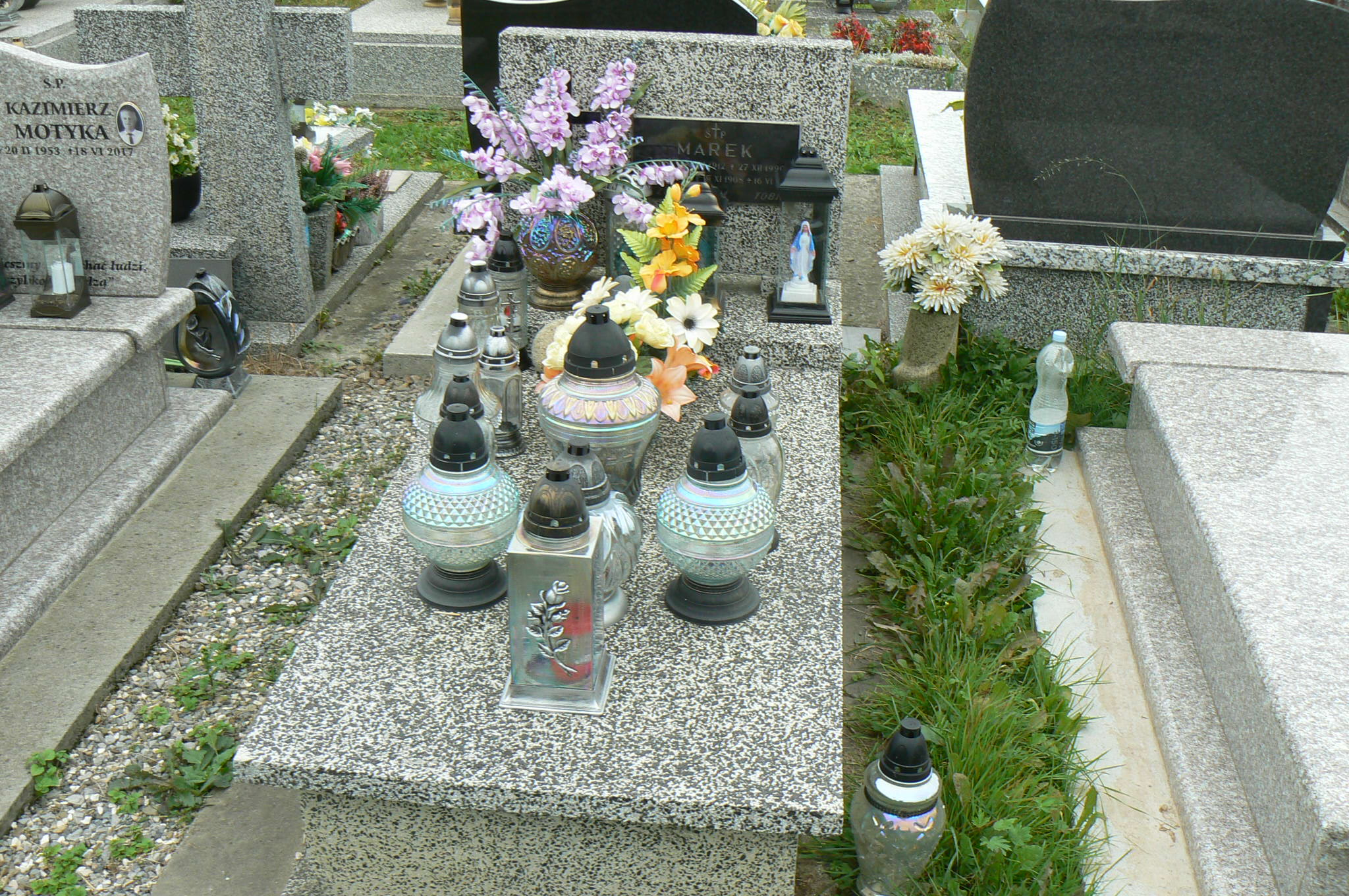Grób Wiktoria Marek
