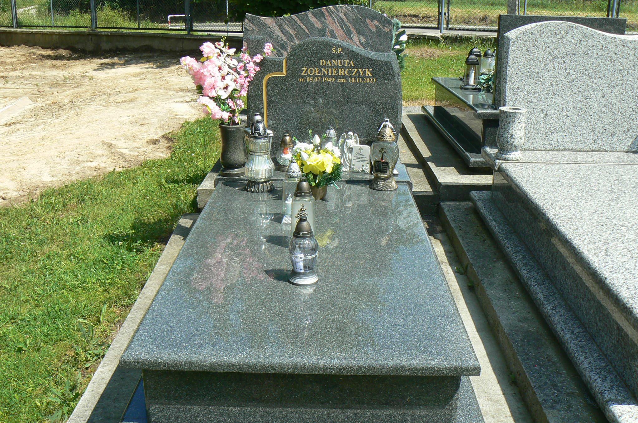 Danuta Żołnierczyk 1949 Myślenice - Grobonet - Wyszukiwarka osób pochowanych
