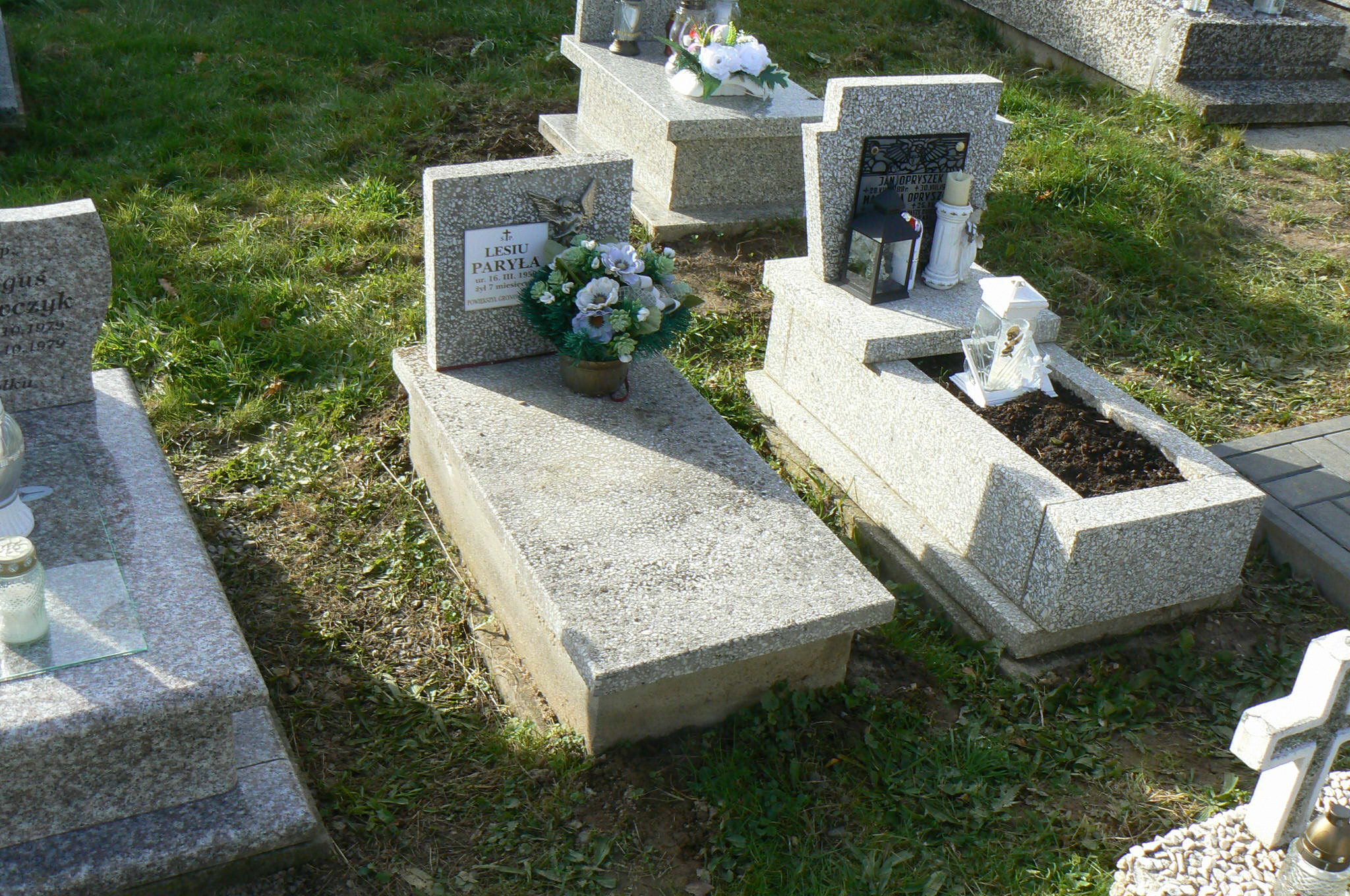 Grób Leszek Paryła