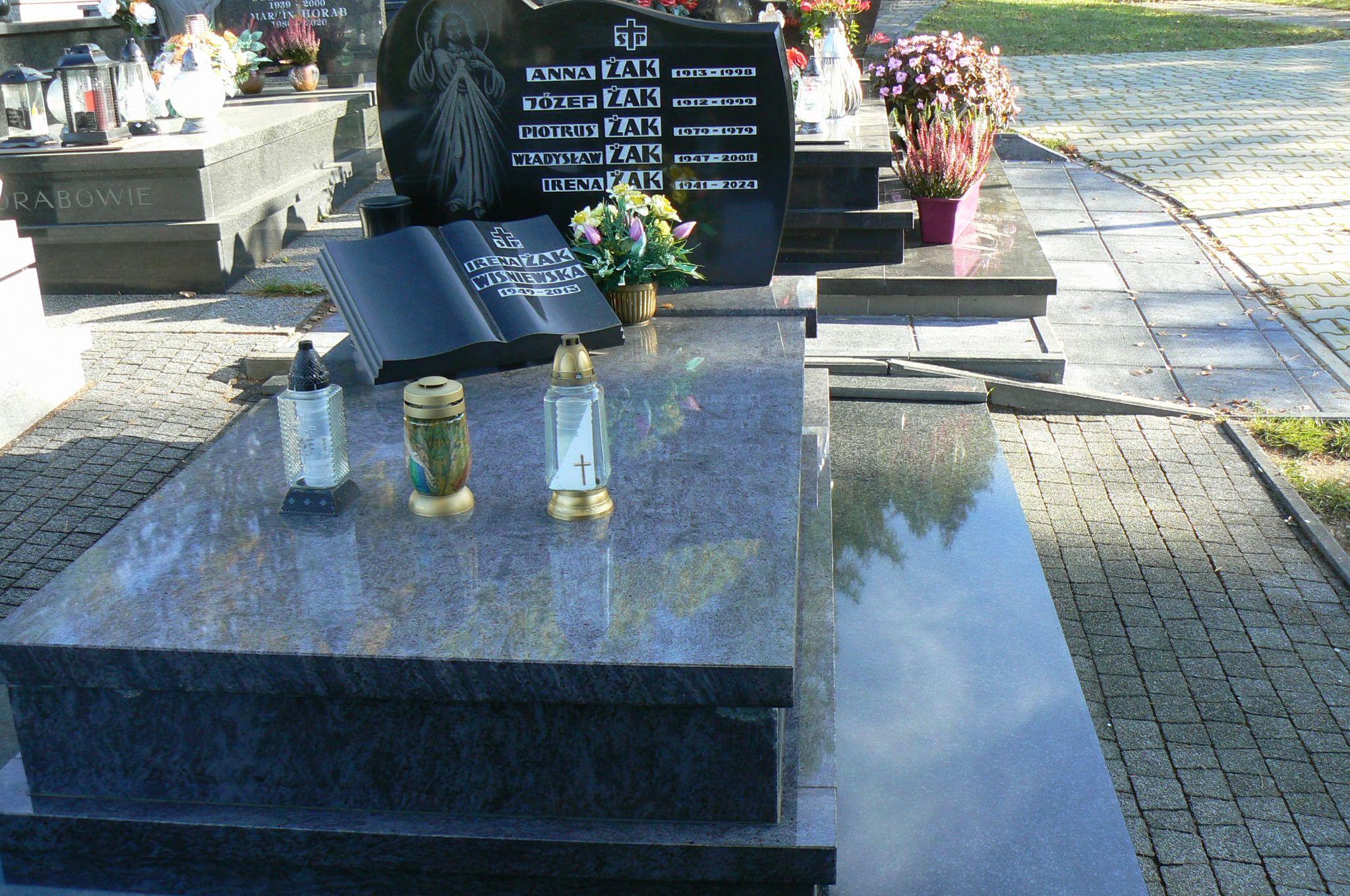 Grób Irena Żak