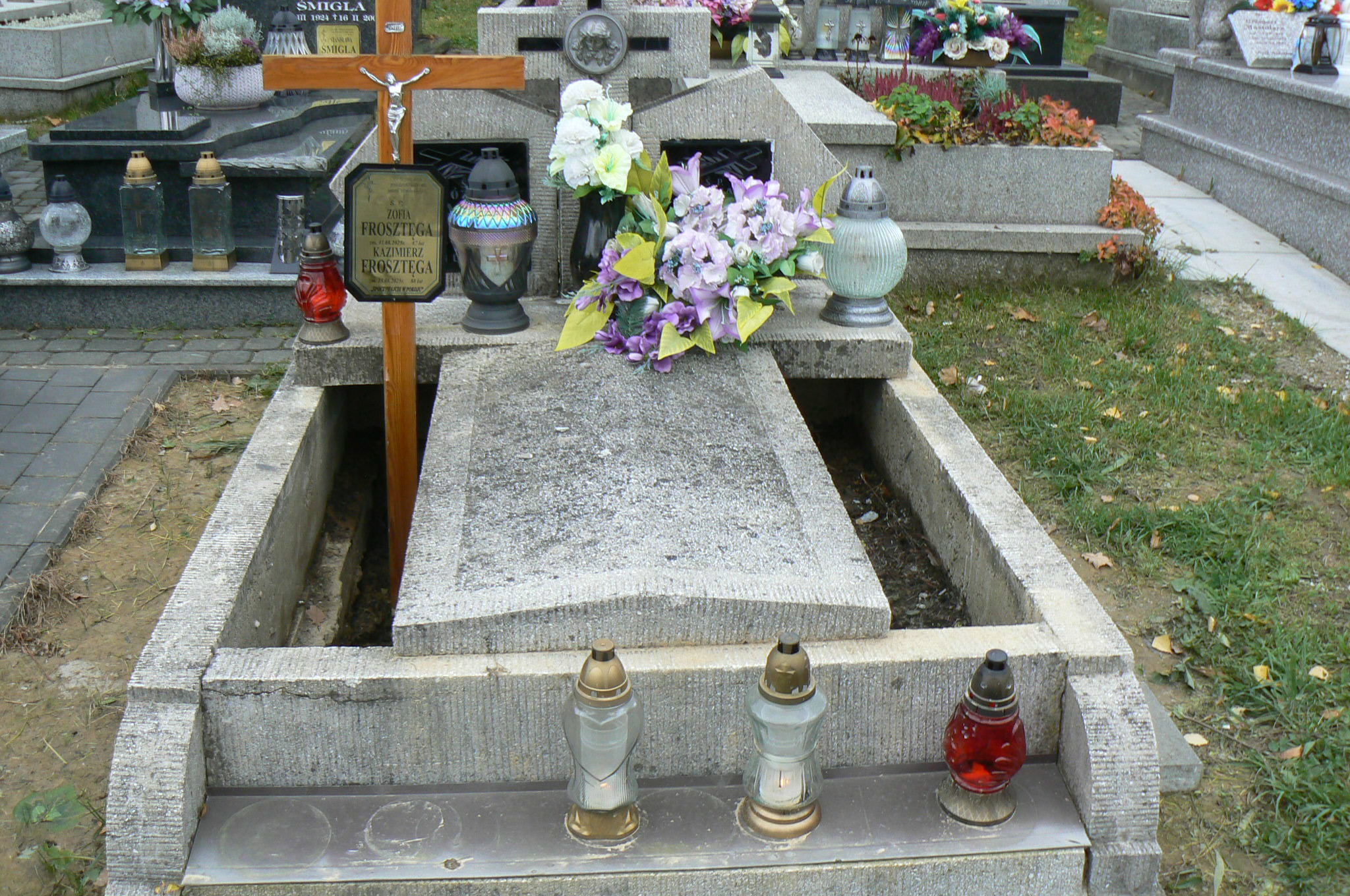 Grób Kazimierz Frosztęga