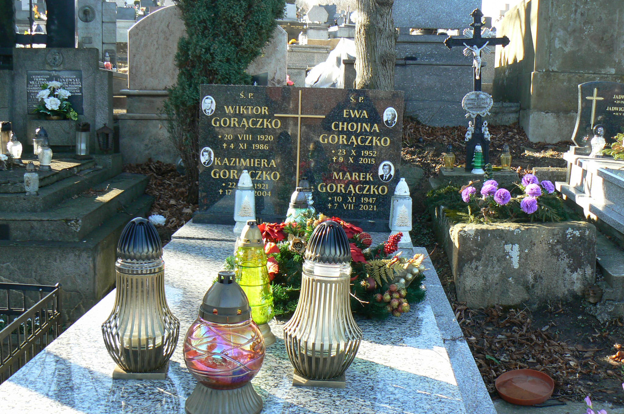 Ewa Chojna-Gorączko 1952 Myślenice - Grobonet - Wyszukiwarka osób pochowanych